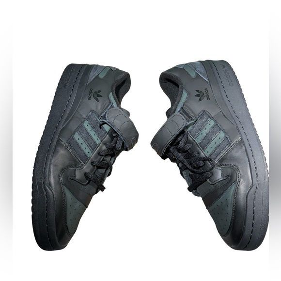 Men’s Adidas Forum Low Black - Picture 3 of 15